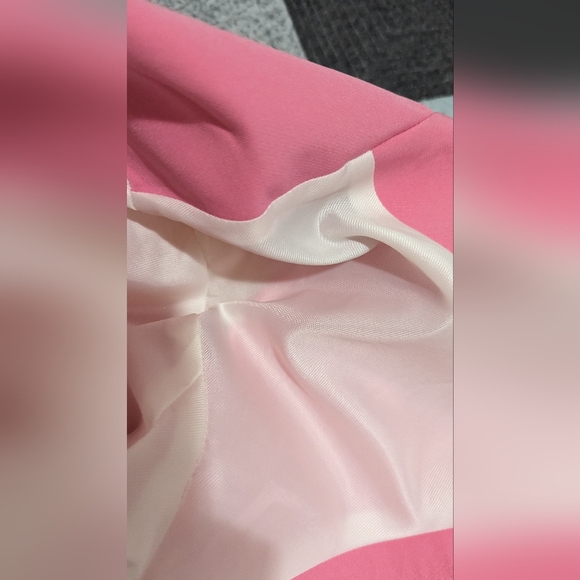 Gorgeous Lumina Pink cropped blazer - Picture 8 of 8